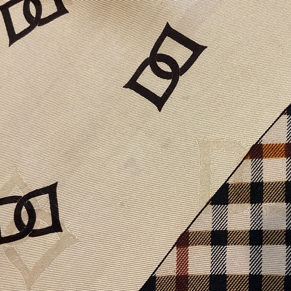 DAKS LONDON Scarf - Picture 8 of 8